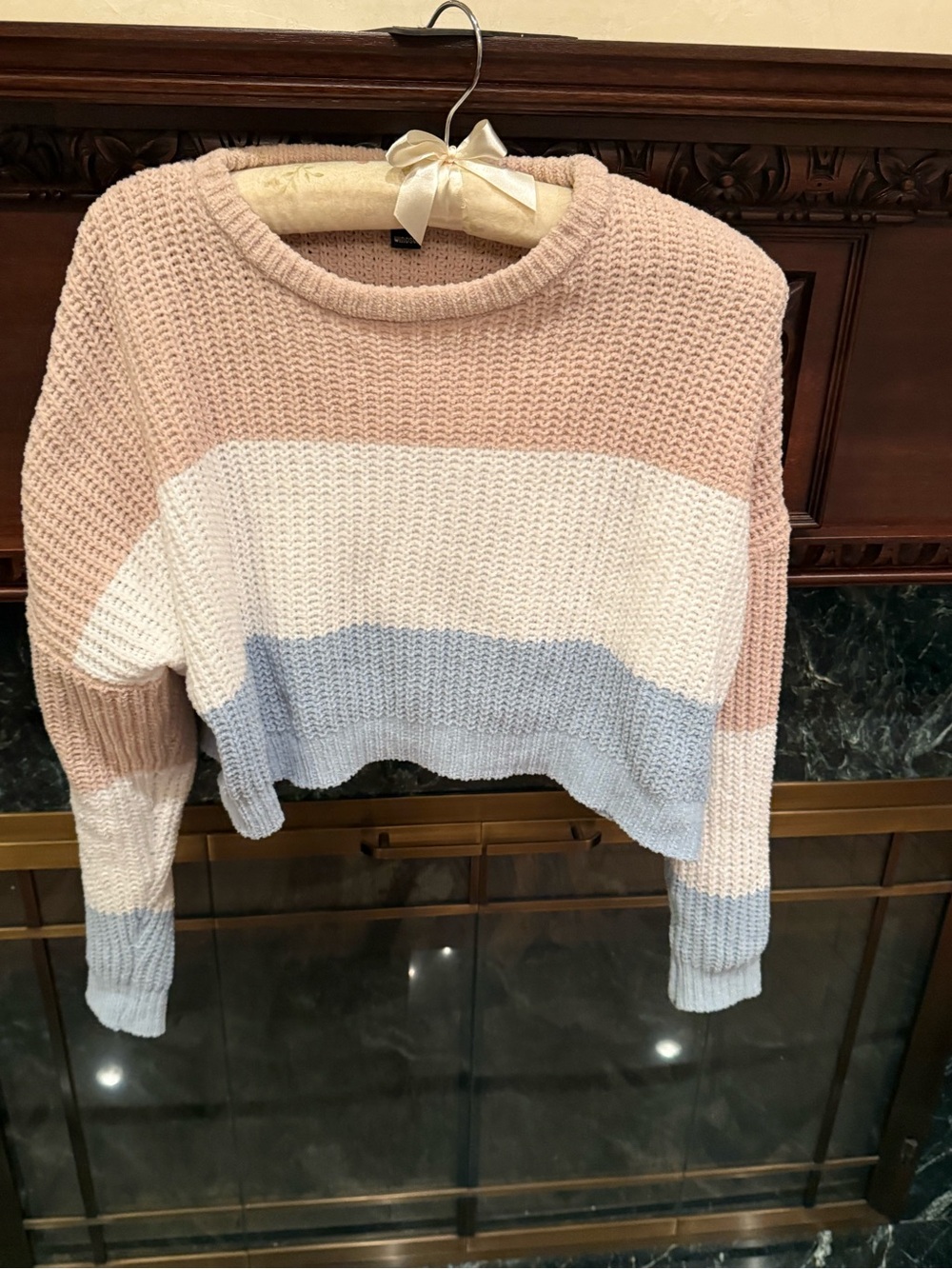 Windsor Pink, White & Light Blue Colorblock Cropped Crew Sweater
